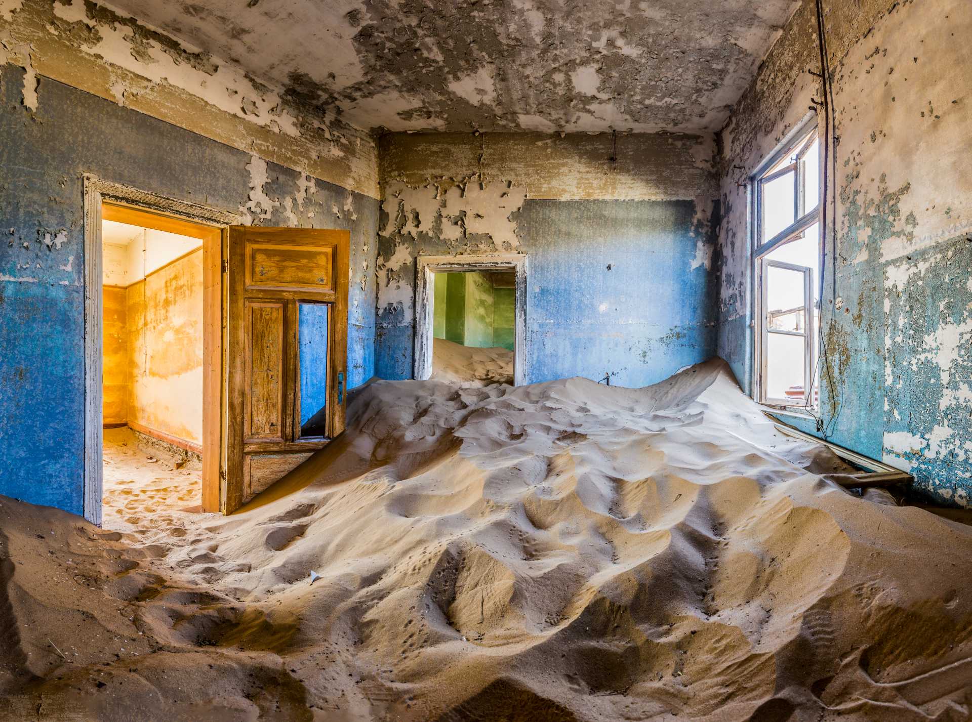 Abandoned houses in Kolmanskop